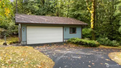 Shop is located just as you come up the driveway