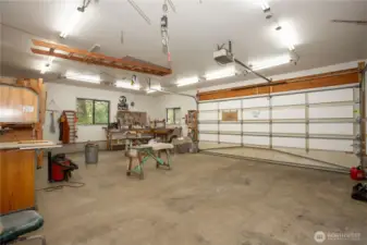 Another view of shop.