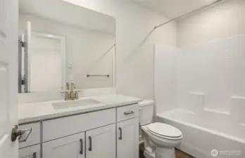 En-suite bathroom for upstairs bedroom