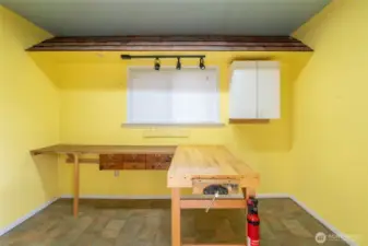 Hobby shed with electricity!