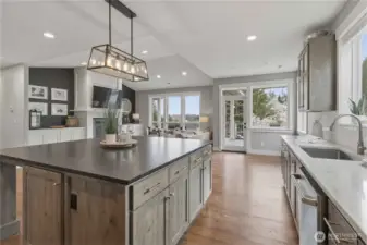 Granite Island/Quartz Countertops