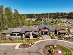 With areas dedicated to dining, relaxation, fitness, games, and more, Seven Summits Lodge is a private community Club styled for the most discerning of Members.