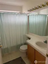 Second Bath-tub and shower