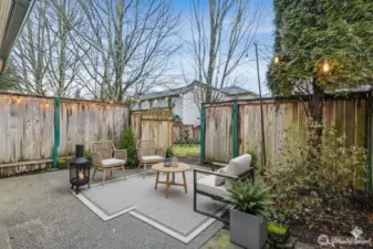 This photo has been virtually staged.