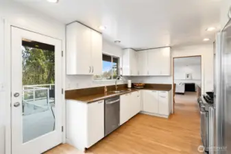 Loads of cabinets for all of your kitchen gadgets