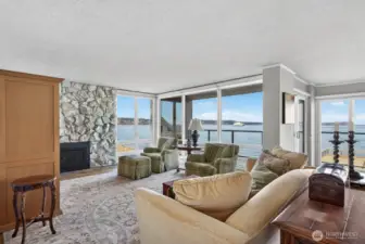 Nice open floor plan.