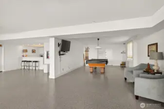 Bring the party here! Pool with pool table to entertain the guest.