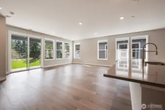 Great room w dining