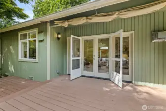 Step outside the living room to the entertainment sized deck and backyard oasis. Open the awning to get some shade on hot summer days!  A great place to relax and listen to the sounds of nature.