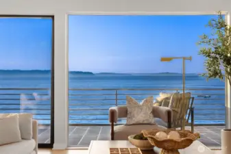 Come a little closer to appreciate the natural beauty and the rare vistas that the home offers.