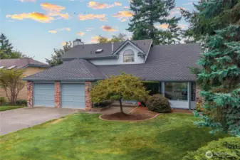Welcome home to Westridge in Federal Way's West Campus.