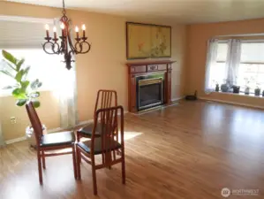 Dining to Living Rm