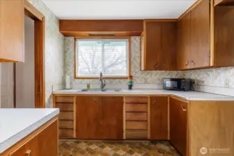 Lots of storage in the kitchen.