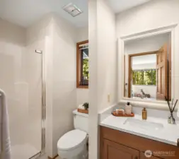2nd ensuite bath
