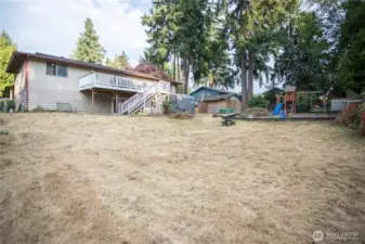 Large yard in cul-de-sac