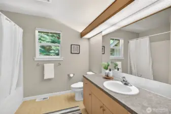 Full bath on upper level