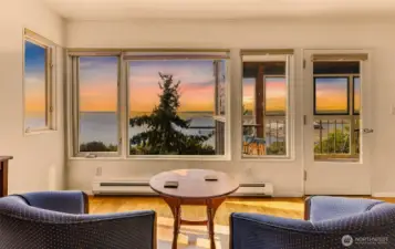 Welcome to 431 N State St, Unit 4, this is where we keep the sunset views!