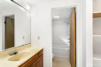 2418 Bathroom
