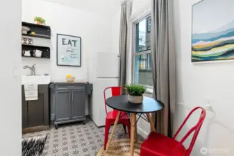 Space for table and chairs in the kitchen next to the window
