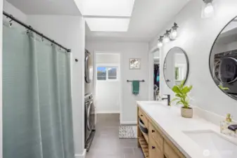 Bathroom/Laundry