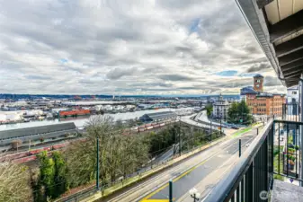 Fun weather watching looking towards the Cascade Mountains.