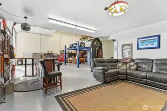 Lower shop living area