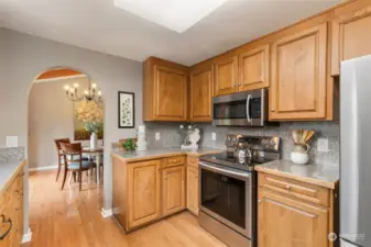 Great kitchen area with plenty of windows facing West for those sunny afternoons.