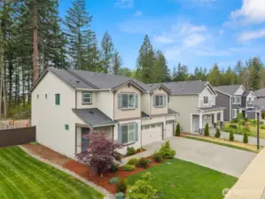 Beautifully positioned at the edge of the neighborhood, this home boasts manicured landscaping, a 3-car garage, and a rare greenbelt backdrop—offering the perfect blend of curb appeal and privacy.