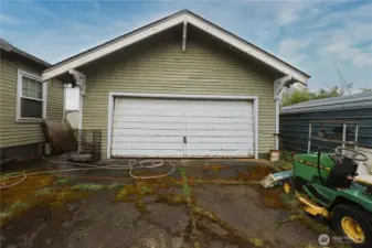 2 car garage