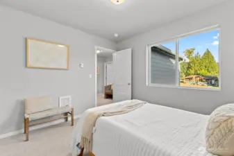 Photographs are for illustrative purposes only. Features, finishes, interior/exterior colors, landscaping and floorplan shown may vary from actual homes built.