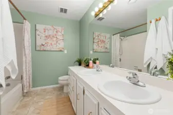 Full hall bath on upper level.