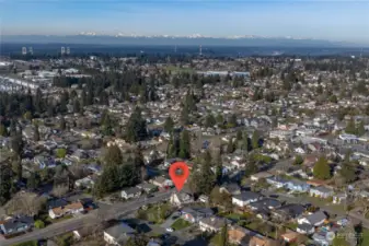 Set in a convenient location near Proctor and North Tacoma, with subtle Olympics views to enjoy.