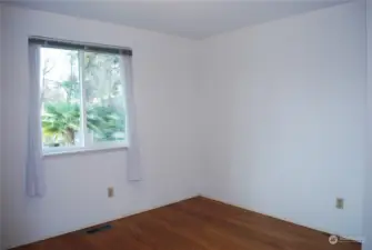 Beautiful bamboo flooring in the 3rd bedroom.