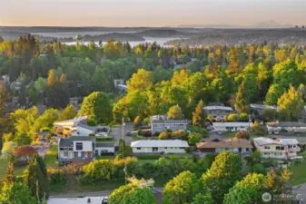 Perfectly positioned on a bluff with an incredible territory and Mt Rainier View!