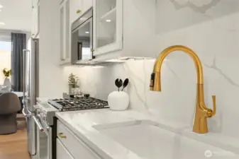 Photos for illustration purposes only & not of actual home for sale. Cascadian model home.