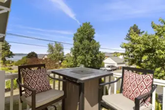 Start your morning or wind down at night on the inviting deck—where bay views and fresh air never get old.