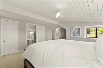 Need room for all your things? This suite has you covered with generous closet space and smart storage options.