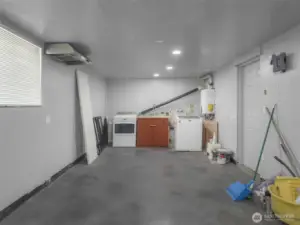 Attached 1 Car Garage