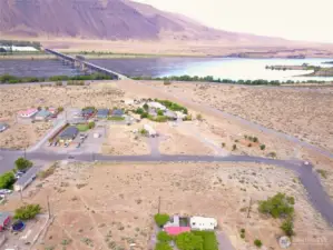 Aerial view of lot facing the Columbia River.