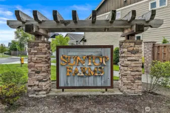 Welcome Home to Suntop Farms — Enumclaw Living at Its Best.