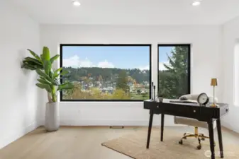 Bonus room or den. 2nd floor.