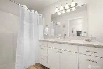 Primary bath with quartz countertops