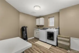 Large laundry (lower)