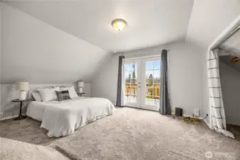 3rd bedroom with balcony access.