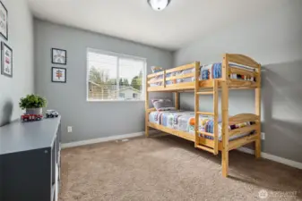 2nd bedroom