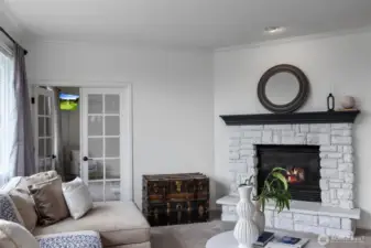 Natural gas fireplace creates a cozy ambiance.