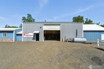2560 SF shop--ready for your projects