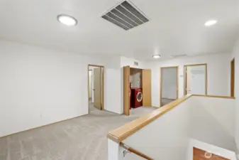 Loft/Flex space upstair