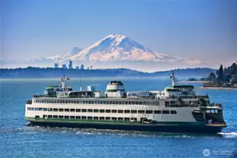 Kingston to Edmonds ferry service and Kingston to Seattle fast ferry service - minutes away!!