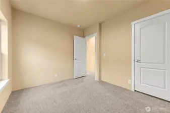 View of entrance and closet to guest 2